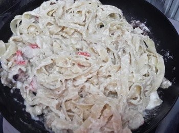 step7: 下寬條麵及白醬拌勻