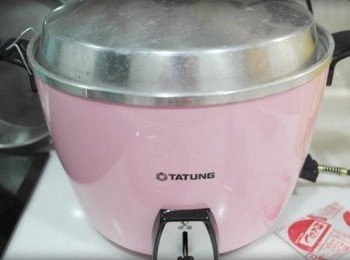 step4: 最簡單的步驟就是~~~ 開關給它按下去!!!