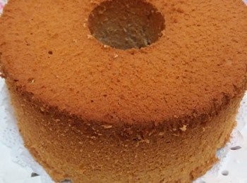 step1: 港式奶茶做法 :
茶包放入滾水中浸泡幾分鐘出味, 將紅茶水加入淡奶至所需份量備用