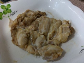 step2: 將<a href="https://bit.ly/2ZxapeY" target="_blank" data-keyword="雞扒" class="guide-link"><strong>雞扒</strong></a> <span style="display:inline-block;vertical-align:middle;margin-top:-3px;color:initial;border-radius:3px;padding:2px 3px;font-size:12px;line-height:14px;background:#87d300;color:#fff;">即買</span> 蒸熟， 攤涼及用廚紙徹底吸乾水分, <a href="https://bit.ly/2ZxapeY" target="_blank" data-keyword="雞扒" class="guide-link"><strong>雞扒</strong></a> <span style="display:inline-block;vertical-align:middle;margin-top:-3px;color:initial;border-radius:3px;padding:2px 3px;font-size:12px;line-height:14px;background:#87d300;color:#fff;">即買</span> 攤凍後切成小粒， 放在雪櫃備用