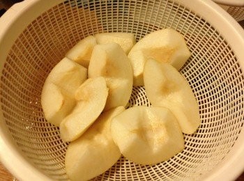 step3: 雪梨洗淨去核去芯, 切件