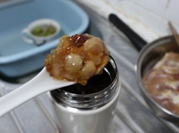 step4: 將糖水放入炆燒杯 1~2小時後便可食用