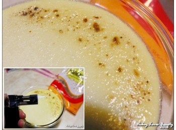 step9: 蒸到蛋液不會晃動時就表示完成囉！ 可以直接用湯匙挖食，或是表層再灑些細砂糖，用噴槍熱一下，就變成烤布蕾！