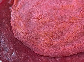 step2: 慢火煎班戟皮，完成待涼。