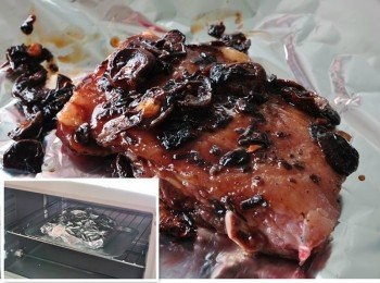 step4: 烤箱220度上下火預熱10分鐘後，將醃漬的肋排用錫箔紙包覆放入烤箱烤