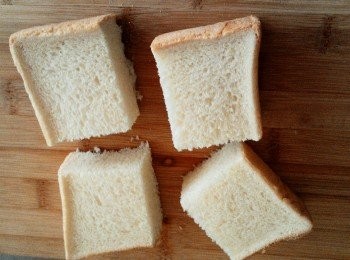 step1: 將厚片吐司切成4等份