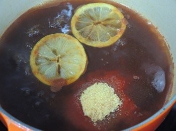 step3: <span class="group_2">檸檬可樂醬</span>：在鍋內倒入所有材料，大火煮滾，轉中火，輕輕攪拌，慢慢煮至醬汁濃稠。（約15分鐘）