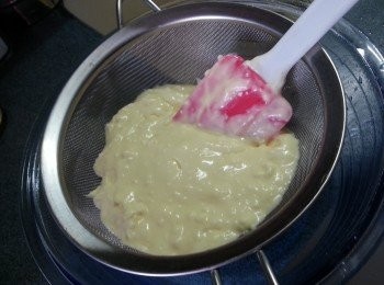 step14: 再用膠刮過篩一次