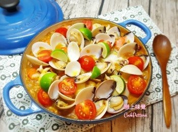 step10: 蓋上蓋子煮1分鐘後，關火焗10分鐘即可。