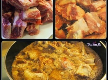 step1: 先把急凍的牛肋條解凍，切塊，跑活水備用。跑活水是指用凍水落用，然後用中火加熱，肉的血水跟不乾淨的泡泡就會走出來，約15-20分鐘吧，水記住要保持不滾呀。然後把肉拿出來用清水洗淨即可。