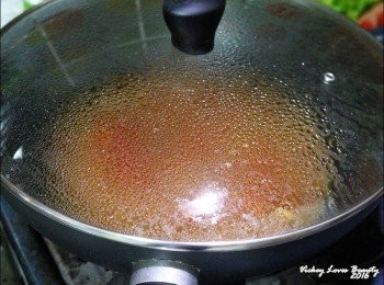 step4: 蓋上鍋蓋燜煮至滾沸