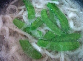 step6: 順便把四季豆加入汆燙