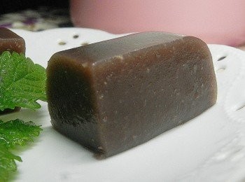 step4: 切好的羊羹再搭上一杯好茶~是不是很享受呢~