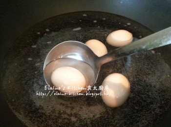 step3: 雞蛋放入水中煮滾