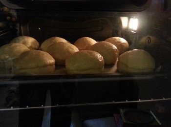 step14: 焗爐先預熱190度5分鐘,放入包焗15-18分鐘至面金黃即可(每個爐溫不同,時間方面會有相差)