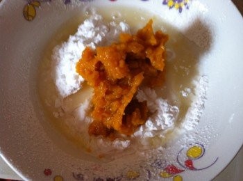 step1: 將材料A倒入一個深碗中。