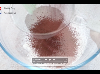 step3: 低筋麵粉和無糖可可粉過篩，備用。