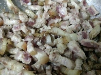 step3: 炒出油~可把逼出來的油起來