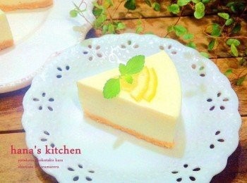 step11: 脫模時用熱毛巾圍在模型外圍數秒,下面用個瓶子（比底模還小的）頂著,即可順利脫模