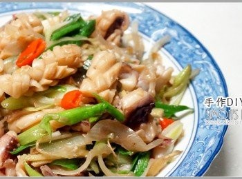 step9: 這樣自己發的魷魚吃起來口感其實很像新鮮的魷魚喔，而且魷魚味也比
較重，真的越來越懷疑我們在外面吃到那種到底是些什麼東西?