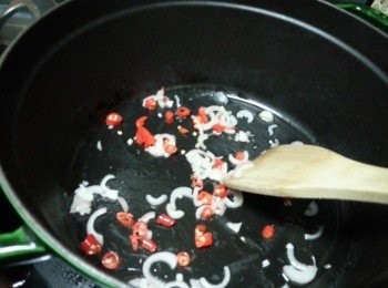 step11: 加入指天椒爆香