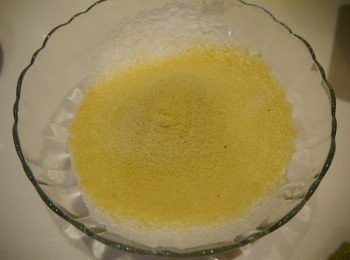 step1: 過篩杏仁粉以及糖粉~