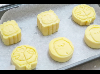 step10: 將月餅麵糰冷藏1小時，備用。