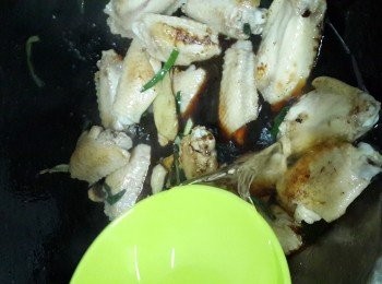 step8: 再倒入清水煮滾