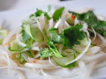 step6: 再放入盤中，放些香菜