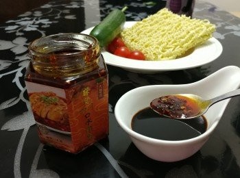 step2: 將冷麵醬汁材料調勻; 試味備用