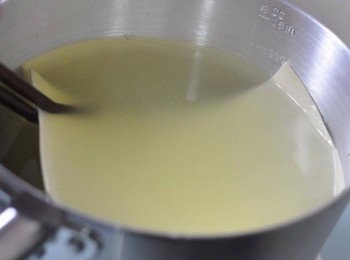 step4: 千層麵皮灼3分鐘後過冷河