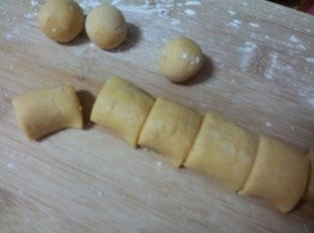 step5: 用刀子分切成小段