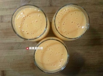 step3: 放入容器，進冰箱冷藏一晚即可。