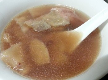 step4: 煮滾水將所有材料放入,大火水滾後轉細火煮3小時落鹽調味即可