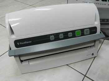 step3: 這台是Foodsaver V3240，真空包裝機