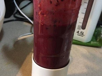 step4: 跟住全部放入攪拌機打成果醬