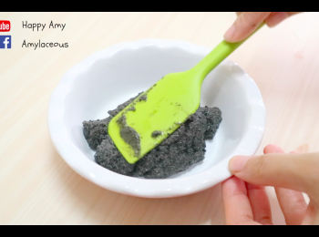 step2: 再加入糖和無鹽牛油，煮至牛油溶化，再以小火炒拌1-2分鐘。