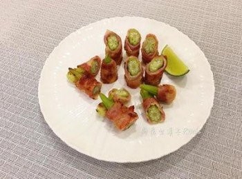 step10: 待放略涼後，取出牙籤，依個人的喜好，將秋葵一切成三個！ 
食用時可擠上少許的檸檬汁增加香氣。