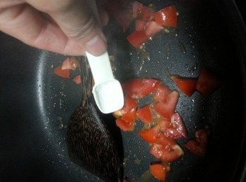 step13: 加約1/4茶匙鹽調味