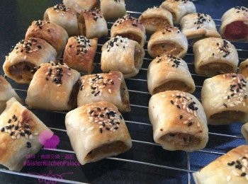 step8: 焗好之後，放上架上攤涼5分鐘就食得