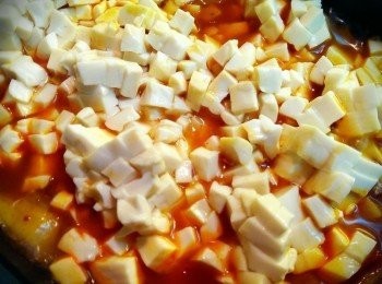 step3: 炒至軟後再放入豆腐即可