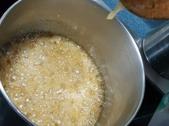 step11: 要煮到糖水取出不易流出