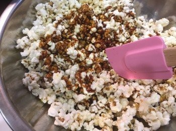 step10: 再倒埋另一半焦糖再攪勻