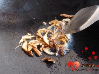 step1: 爆香香菇絲