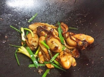 step6: 將所有<span class="group_1">材料</span>炒勻。