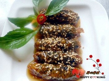 step8: 起鍋排盤,淋入醬汁,灑上白芝麻稍做裝飾即可