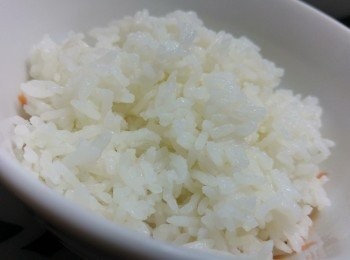 step5: 用『智營 . 金』低糖健康蒸飯煲蒸煮出粒粒分明靚白飯， 毫無難度。