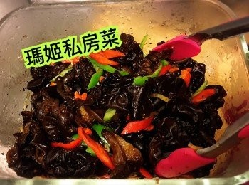 step9: 封好保鮮紙或蓋👉🏻放入雪櫃雪，最好雪過夜就最入味😊得閑就喺雪櫃攞出黎再撈下🤗