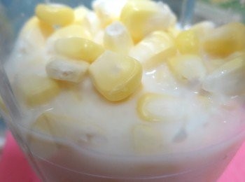 step4: 用30ml 加粟米粒放入攪伴機,攪成粟米奶