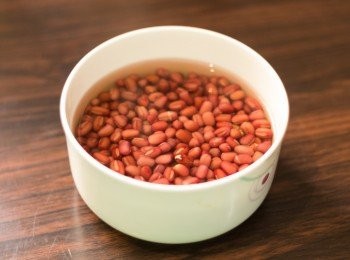 step9: 紅豆蓉部份:
事先預備：紅豆浸清水過夜